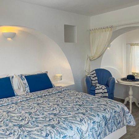 Aspalathras White Hotel Folegandros Town Exterior photo