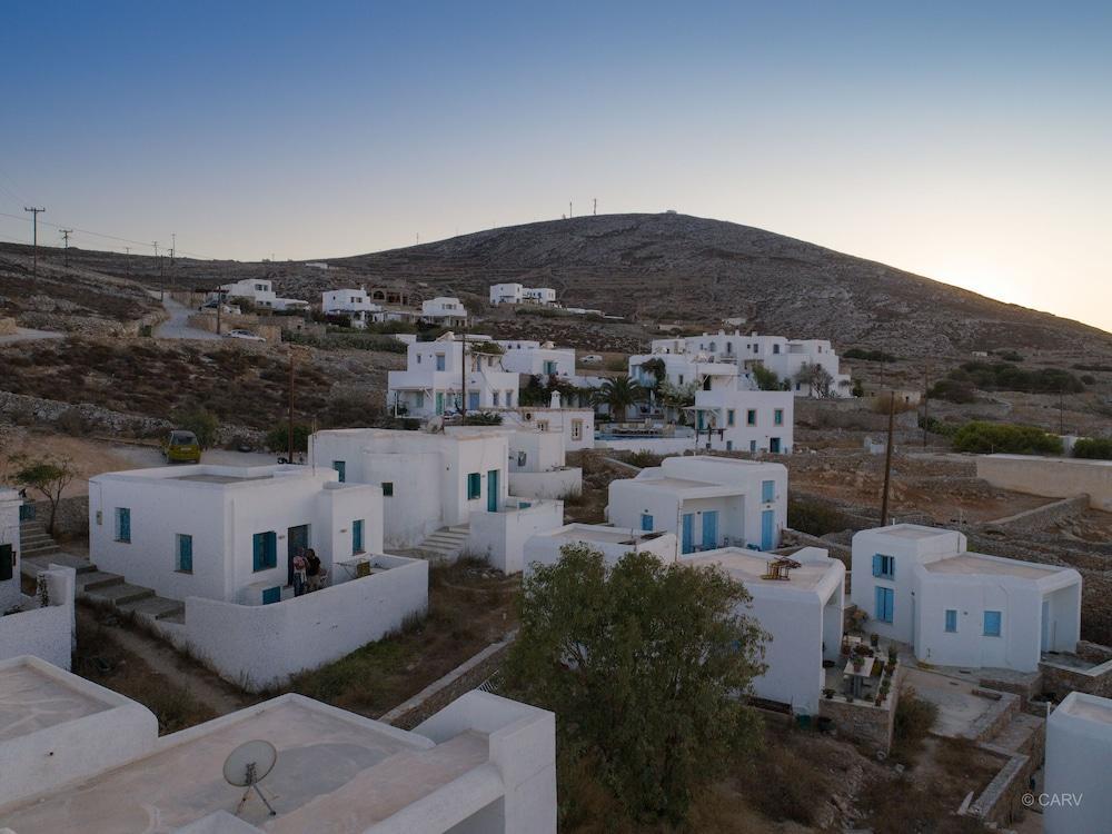 Aspalathras White Hotel Folegandros Town Exterior photo
