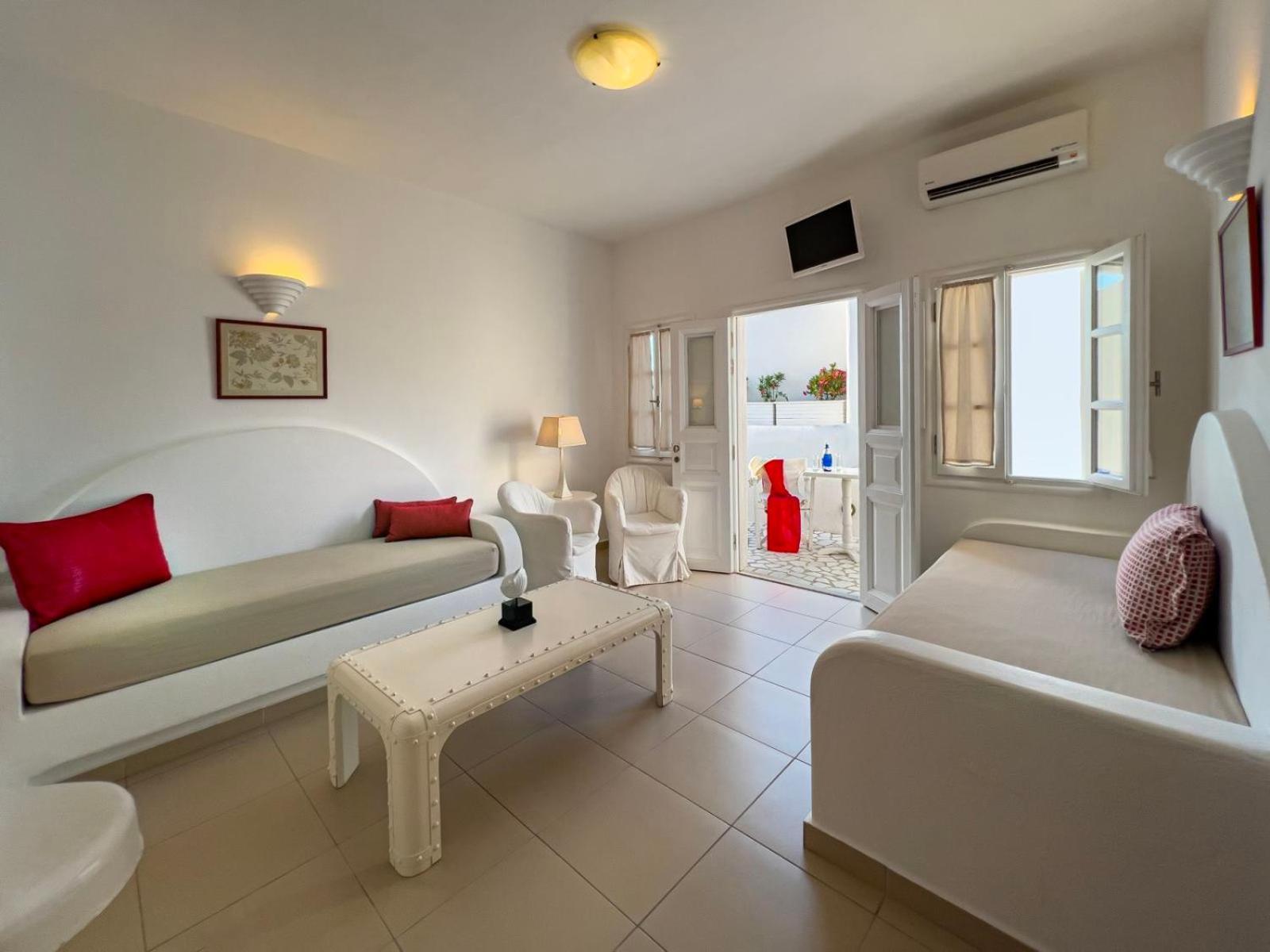 Aspalathras White Hotel Folegandros Town Exterior photo