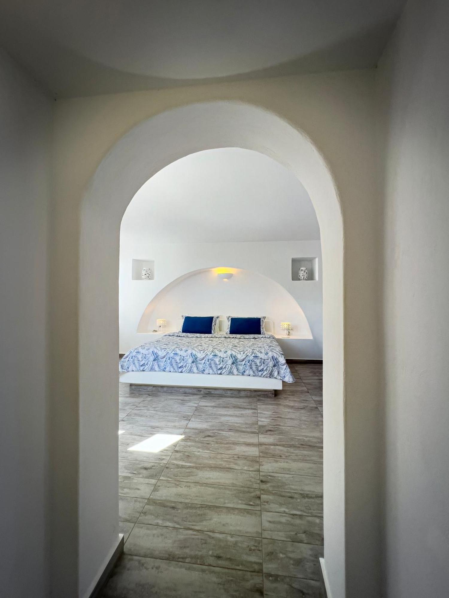 Aspalathras White Hotel Folegandros Town Exterior photo