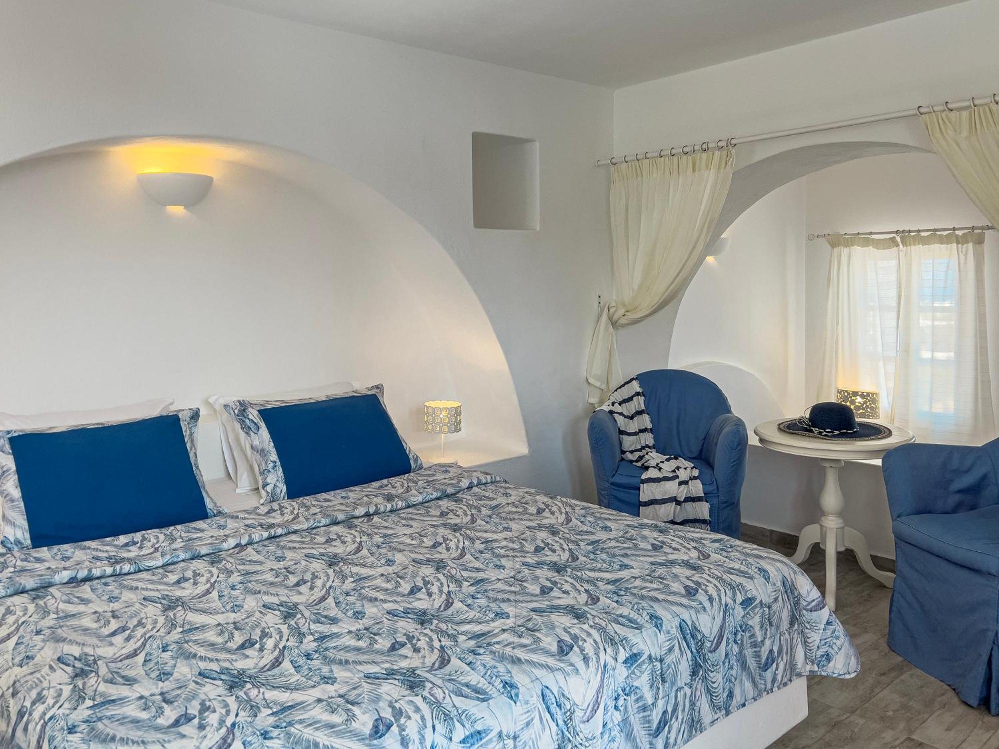 Aspalathras White Hotel Folegandros Town Exterior photo