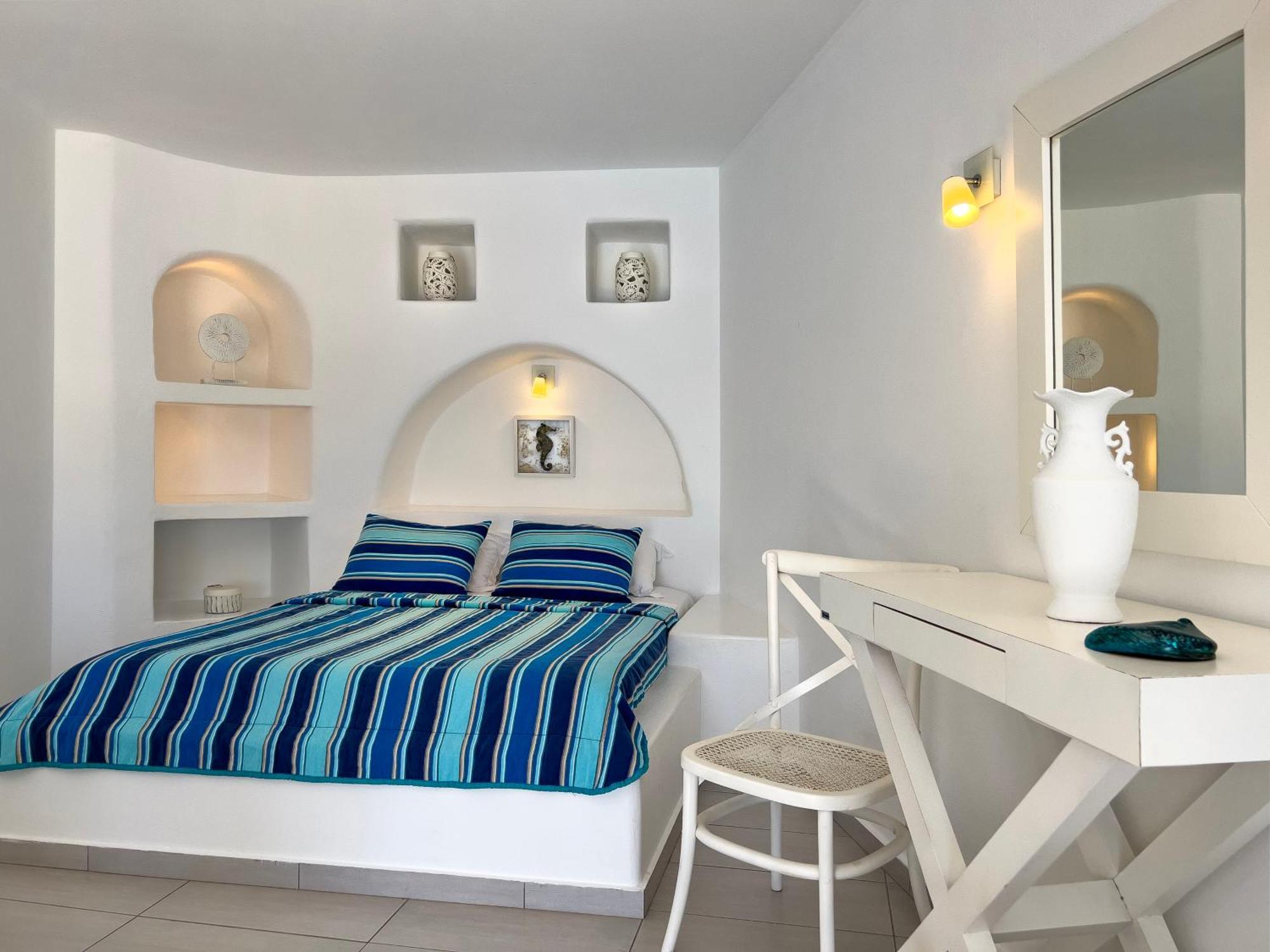 Aspalathras White Hotel Folegandros Town Exterior photo