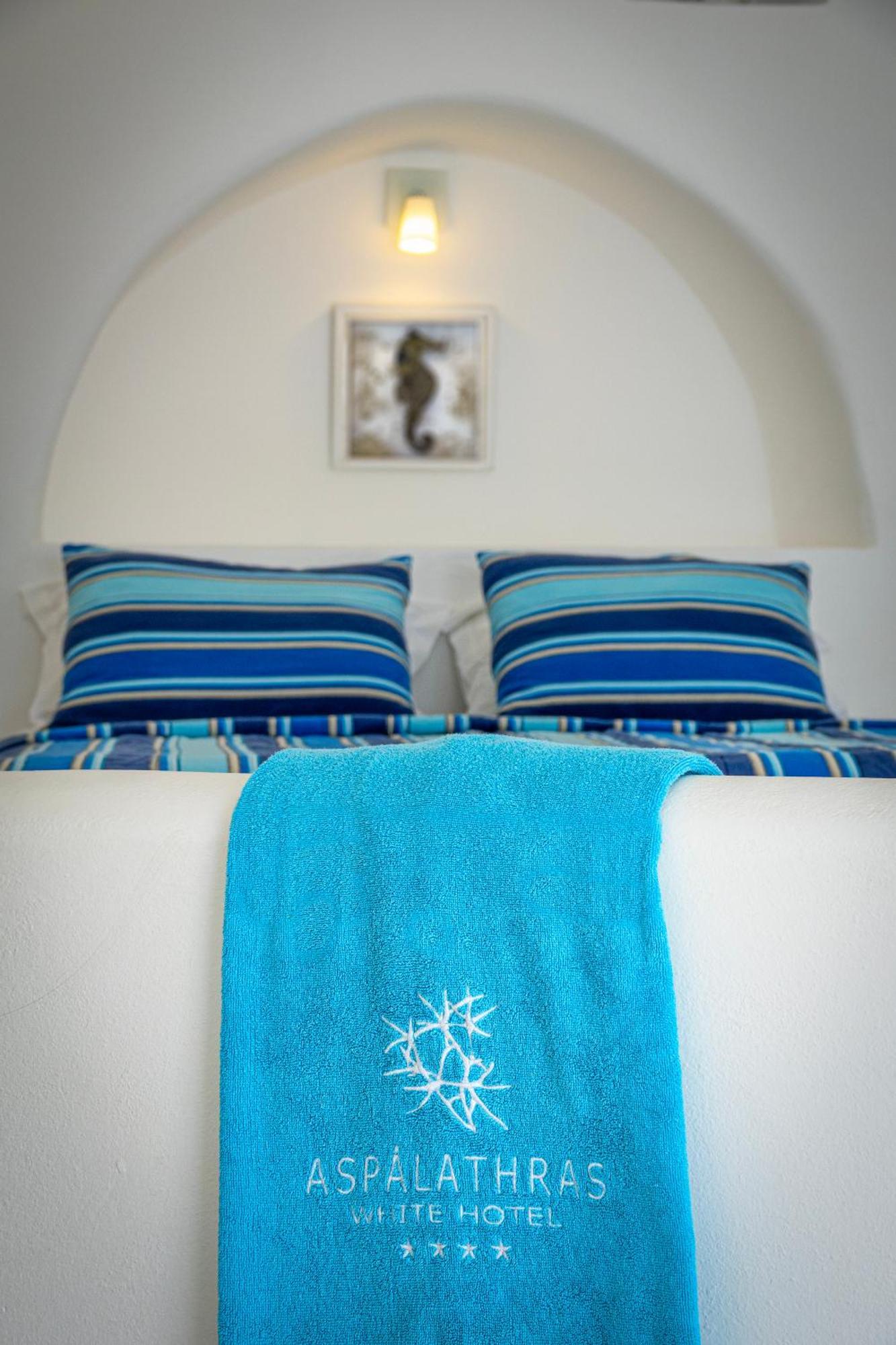 Aspalathras White Hotel Folegandros Town Exterior photo