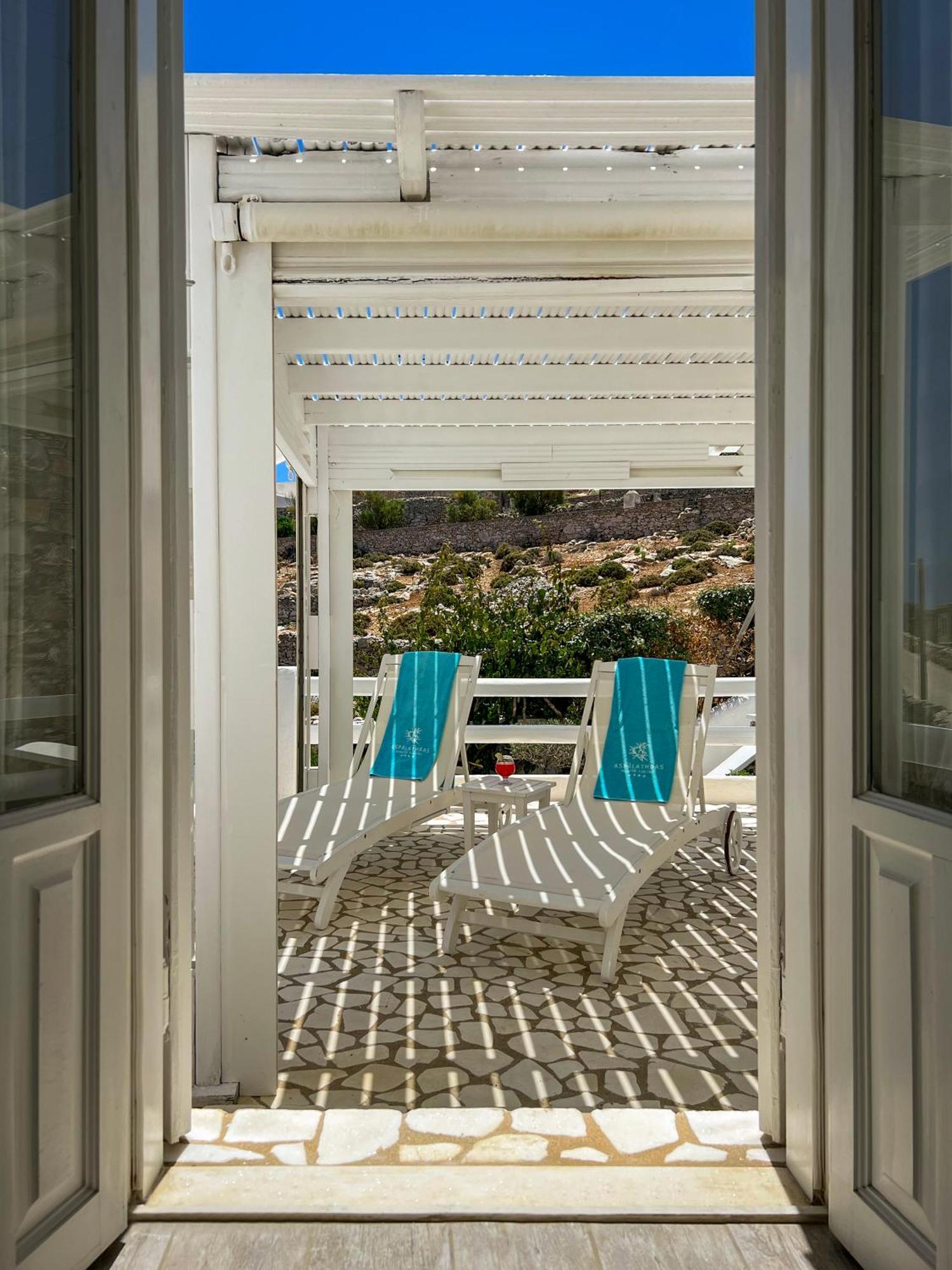 Aspalathras White Hotel Folegandros Town Exterior photo