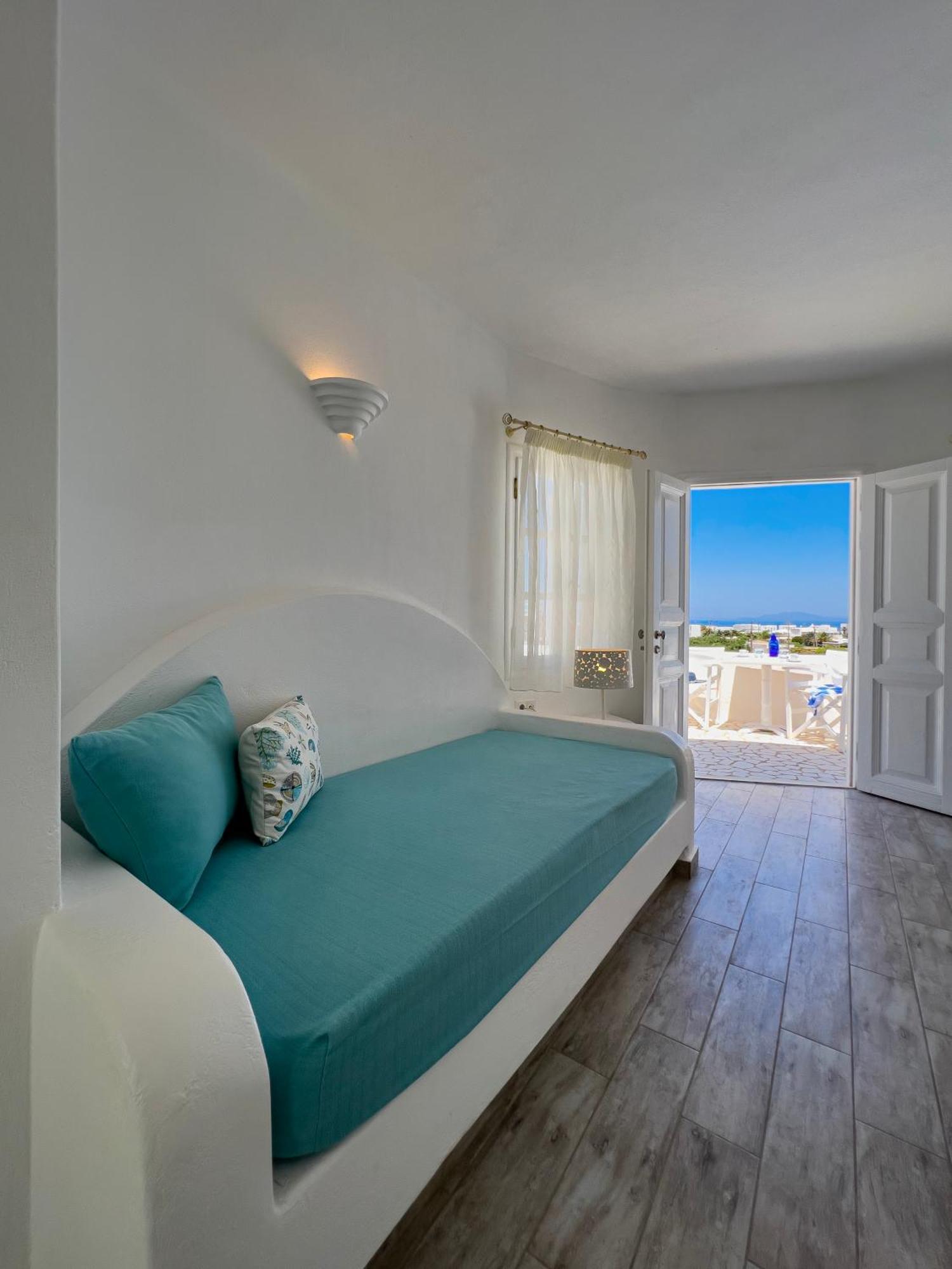 Aspalathras White Hotel Folegandros Town Exterior photo