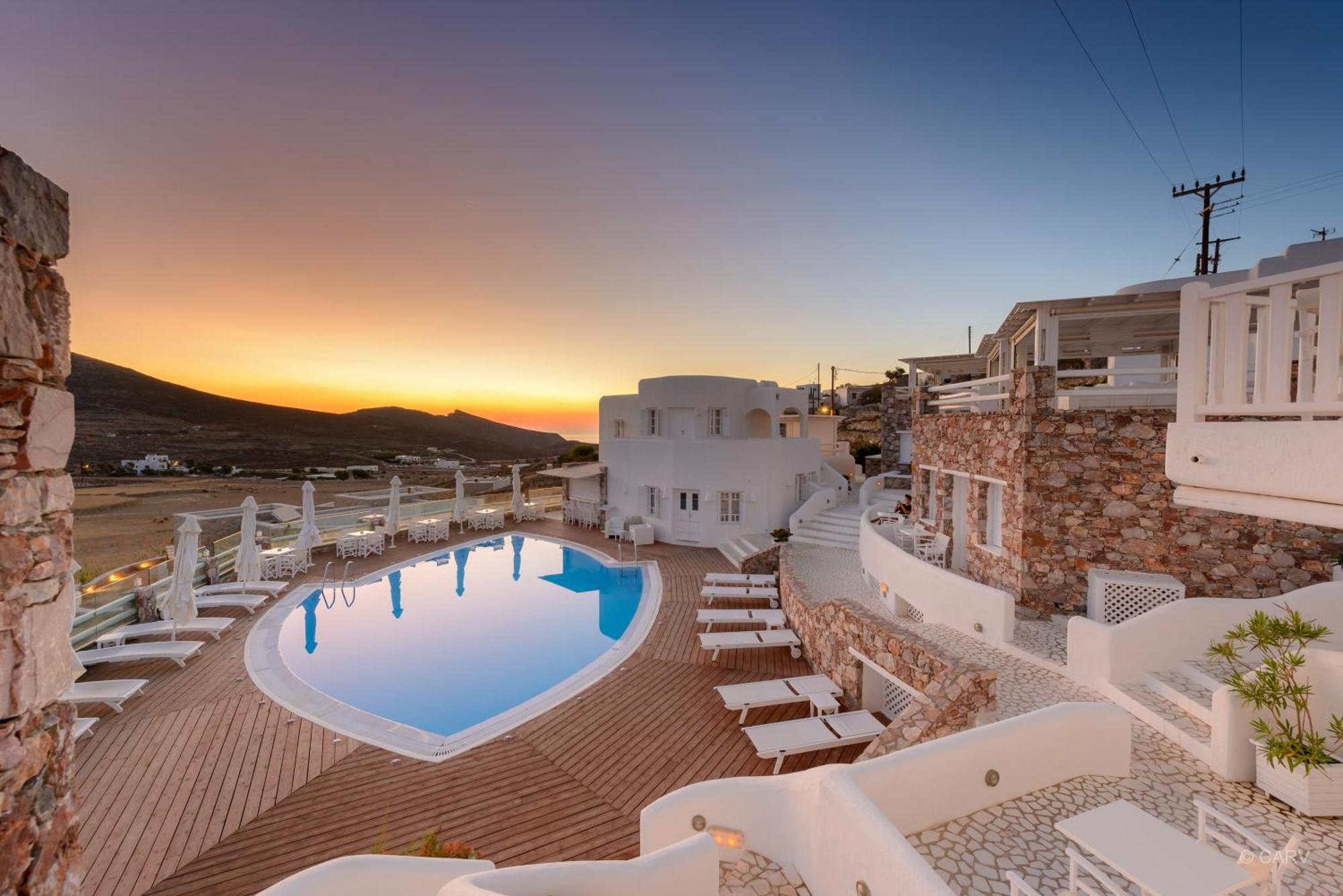 Aspalathras White Hotel Folegandros Town Exterior photo